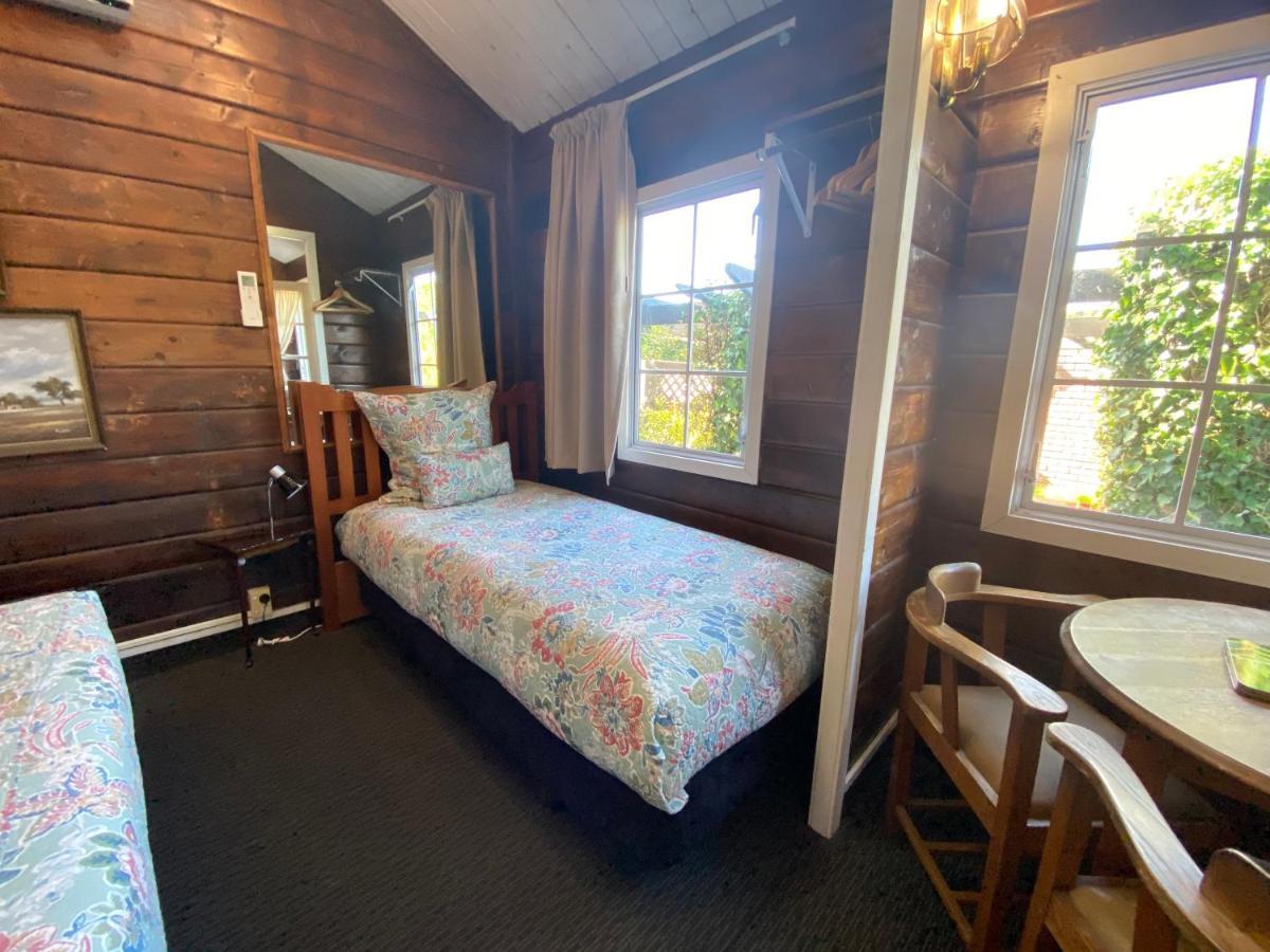 Paihia Place Cottage - Central ไปเฮีย ภายนอก รูปภาพ